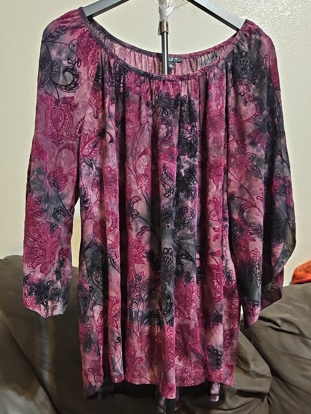 Sami & Jo Mauve Pink and Black Floral Velvet Burnout Peasant Tunic